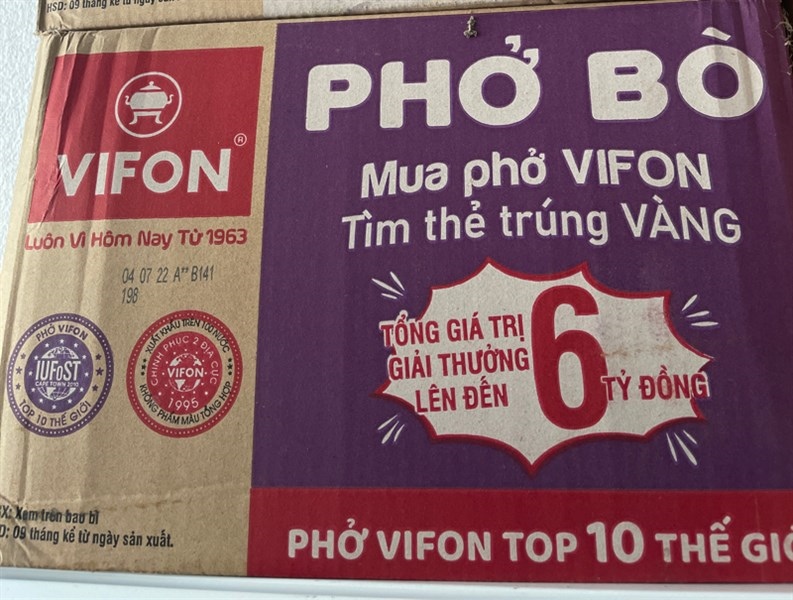 THÙNG Phở Bò Vifon・ビーフフォーの箱