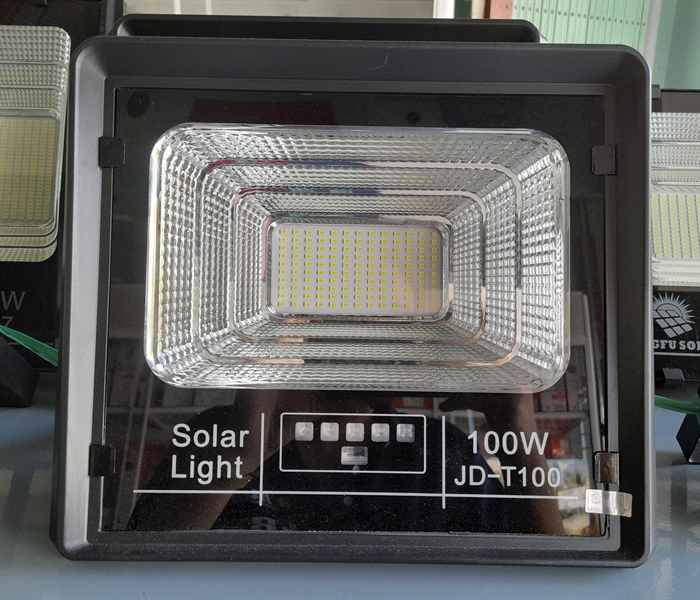 Đèn pha NLMT 100W JD-T100