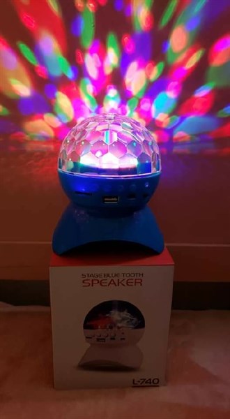 Đèn led xoay 7 màu +Loa bluetooth - JBL