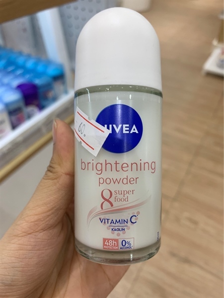 LĂN NÁCH NIVEA BRIGHTENING POWDER SUPER FOOD VITAMIN C 50ML