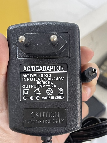 Adapter 9V - 2A (Nhỏ)