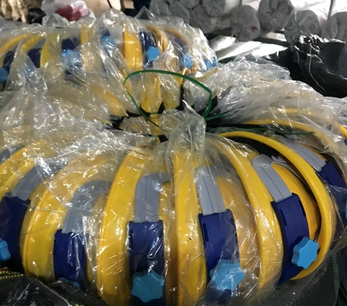 Mũ bảo hộ vàng Nhật Quang có lót xốp