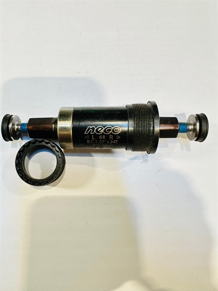 Trục 107.5mm bạc đạn NECO Taiwan Cốt vuông (chiếc)