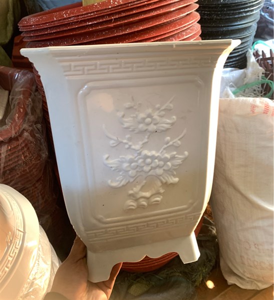 Chậu vuông tứ quý 1 (lớn)