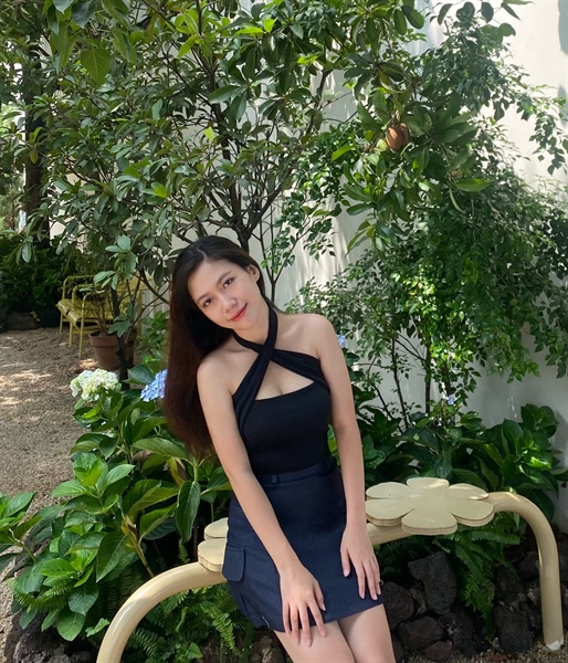 HALTER NECK TANK TOP